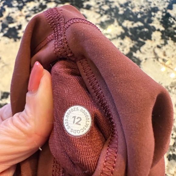 Lululemon high raise leggings 25 inch length - Picture 3 of 3